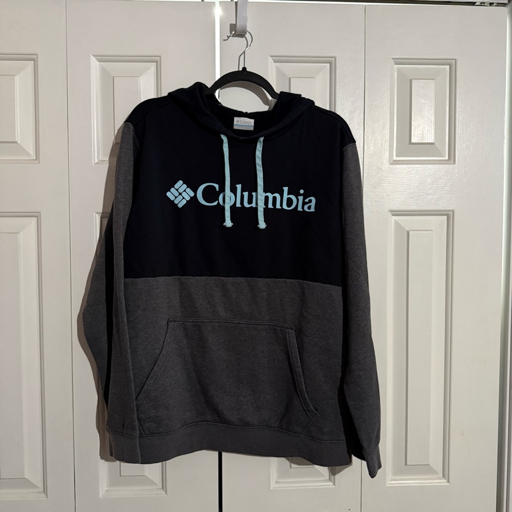 Columbia Men's Black and Dark Gray Hoodie